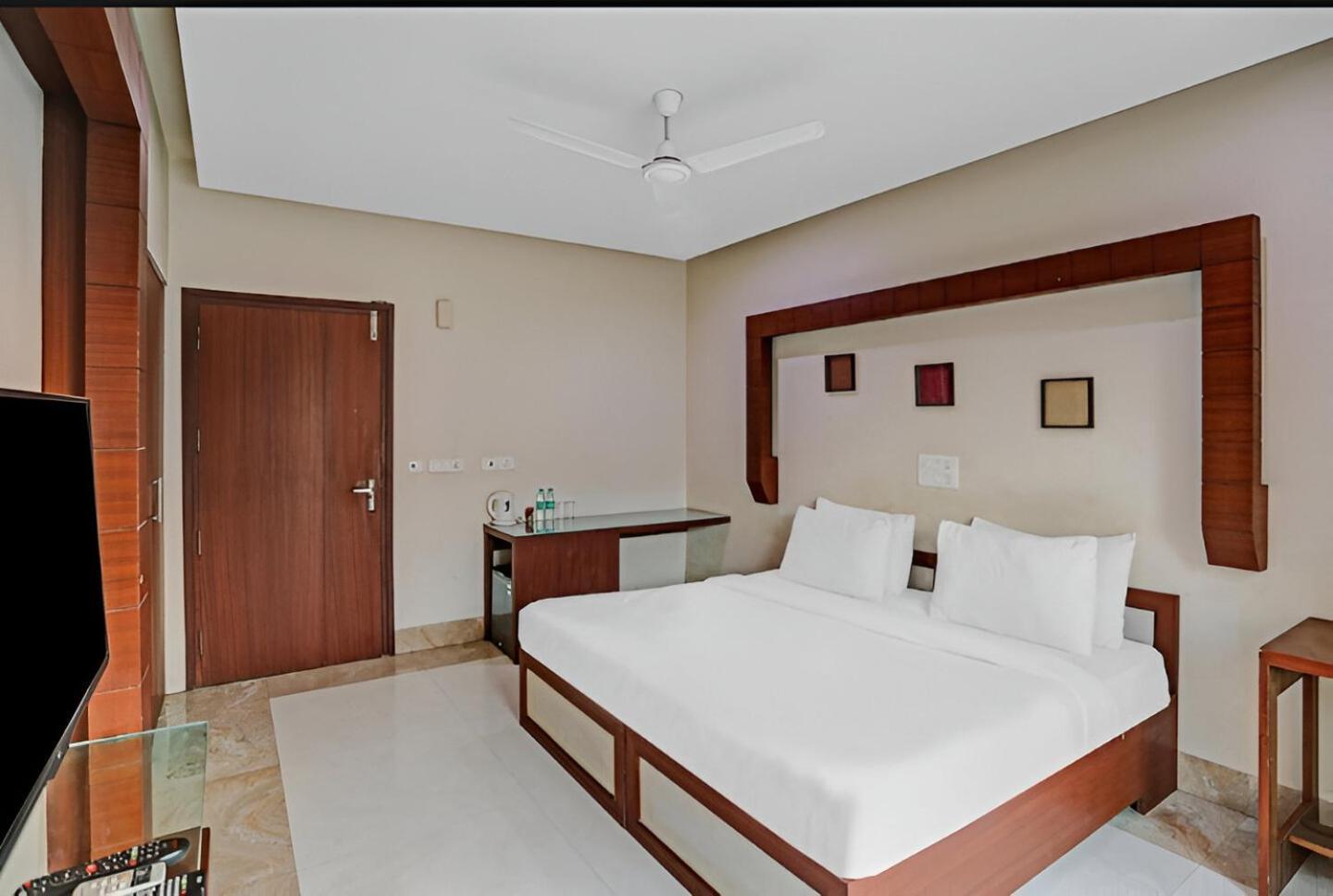 Private At Hare Krishna Orchid Near Prem Mandir Homestay