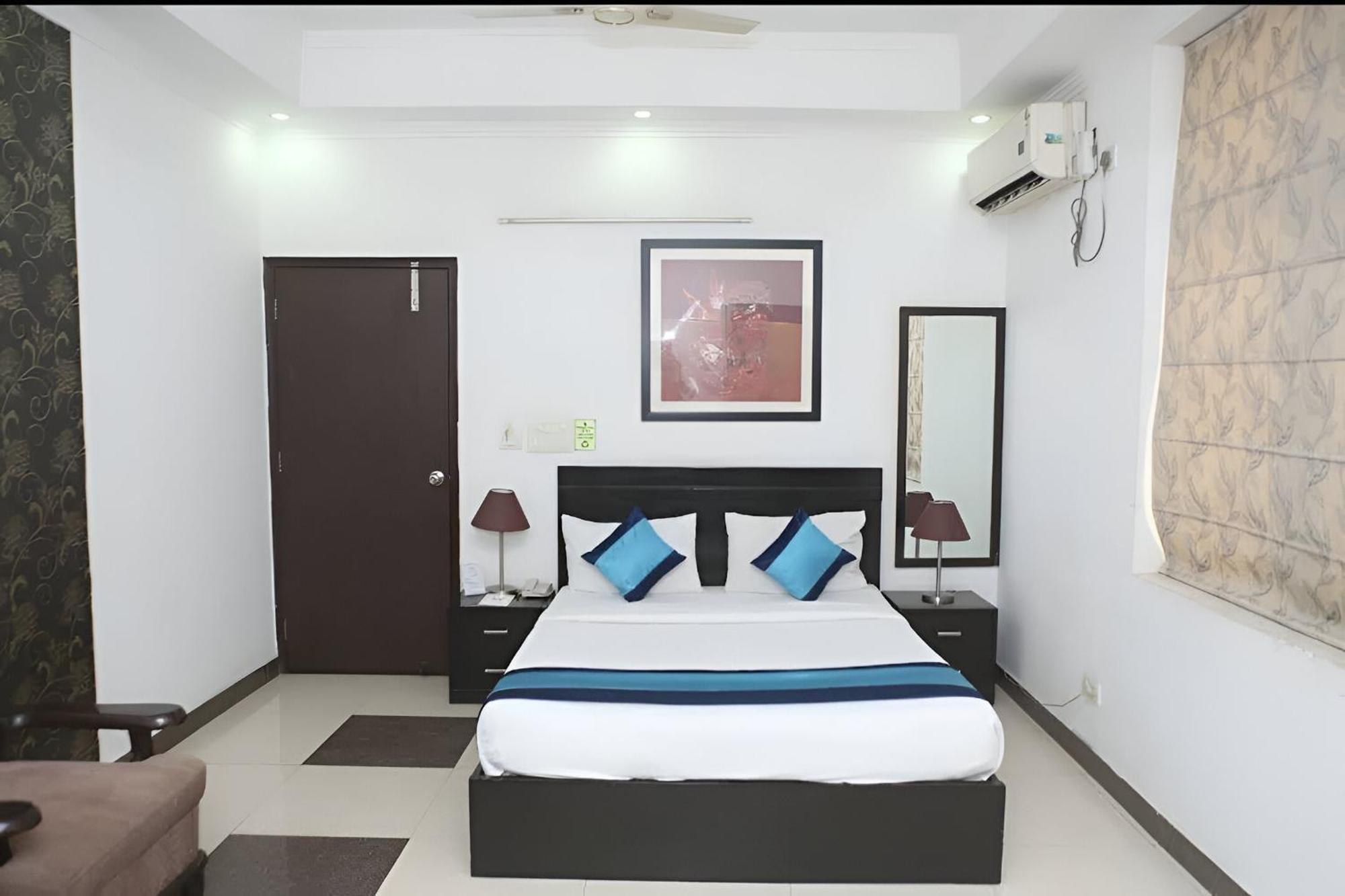 Private At Hare Krishna Orchid Near Prem Mandir Homestay Vrindavan