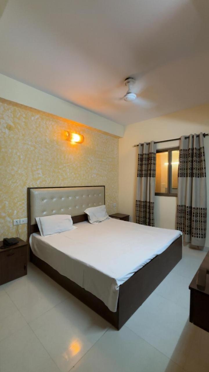 Private At Hare Krishna Orchid Near Prem Mandir Vrindavan